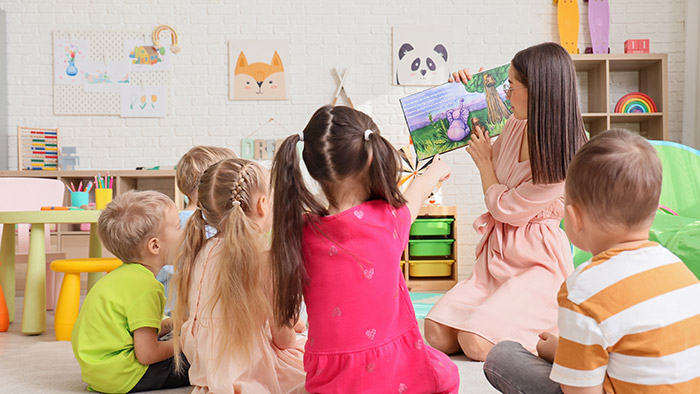 how kids learn to read in kindergarten